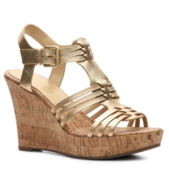 Audrey Brooke Shoes - Gold 4.5" wedges size 9.5 EUC